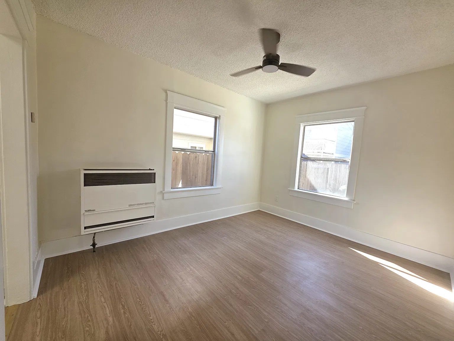 521 N Pomona Ave — Photo 4