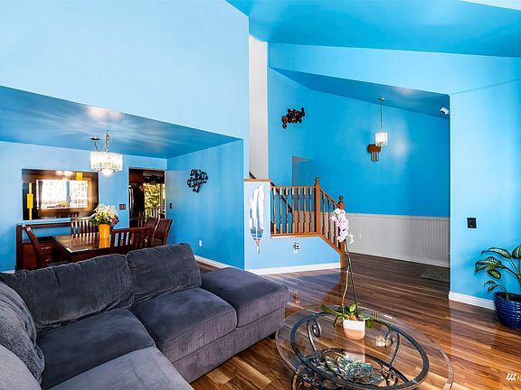 5th image of 929 Eaglecrest Pl