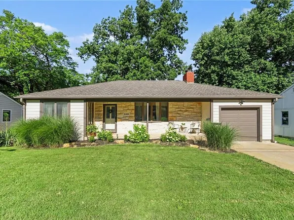 8400 Riggs St, Overland Park, KS 66212