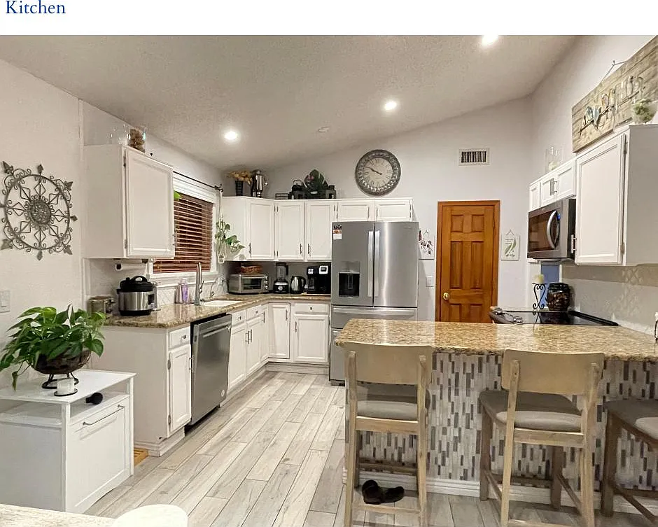 4 bed, 3.5 bath, 2255 sqft, $3,195 — Photo 4