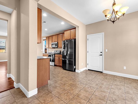 4th image of 424 Merganser Ln