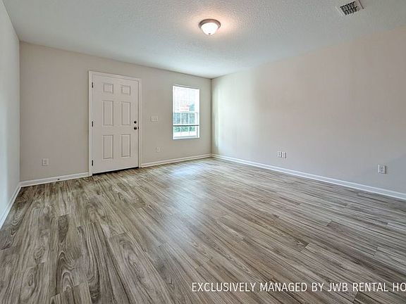 3rd image of 8491 McGirts Village Ln