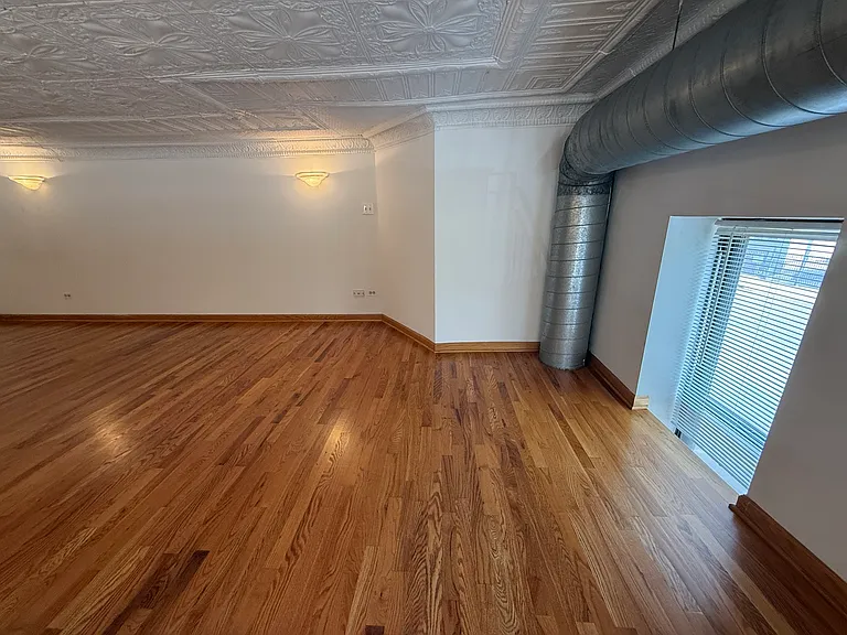 1237 N Noble St #1F — Photo 10