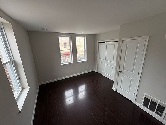 5th image of 410 W Cumberland St #2
