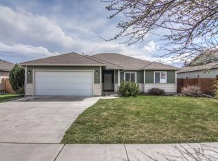 2322 NW Cedar Ave, Redmond, OR 97756