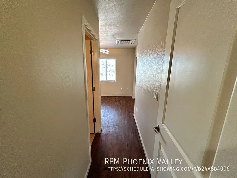 Bell Villas Apartments — Photo 56