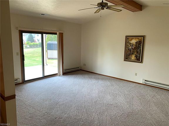 3rd image of 610 Cathyann Dr