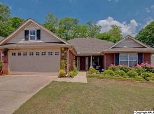 6819 Breyerton Way SE, Owens Cross Roads, AL 35763