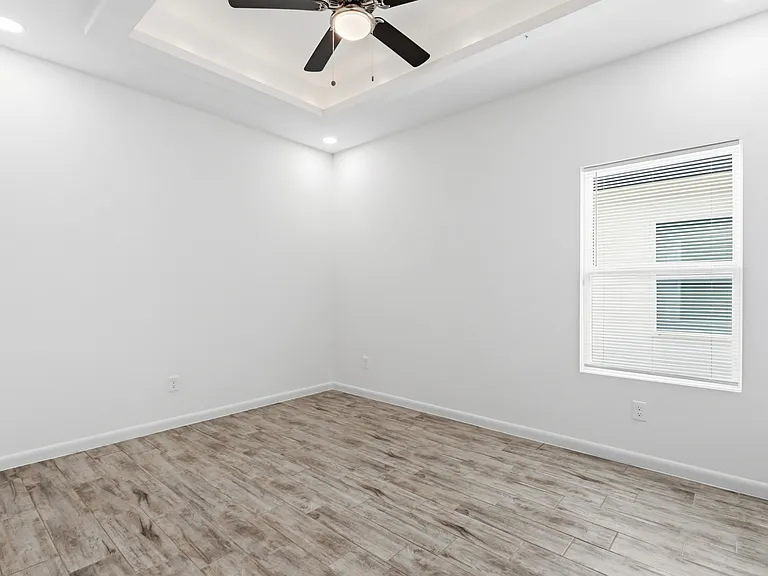 11504 N 25th St #2 — Photo 14