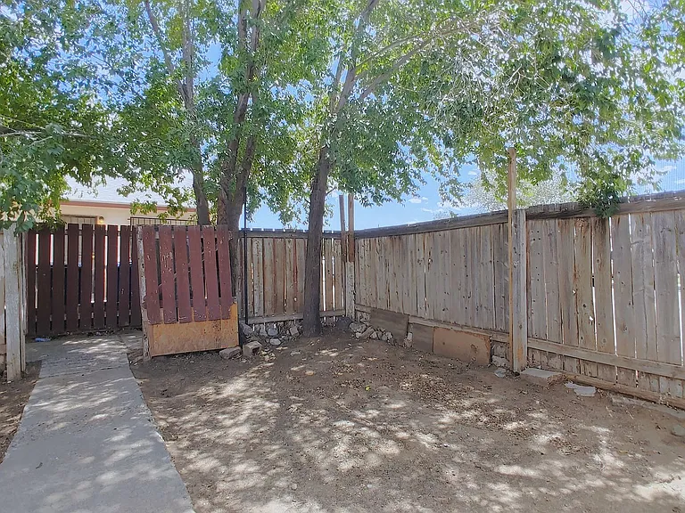 532 Chama St SE — Photo 9