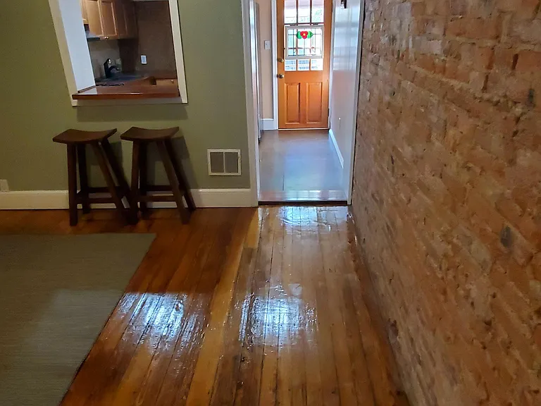 414 E Flora St — Photo 9