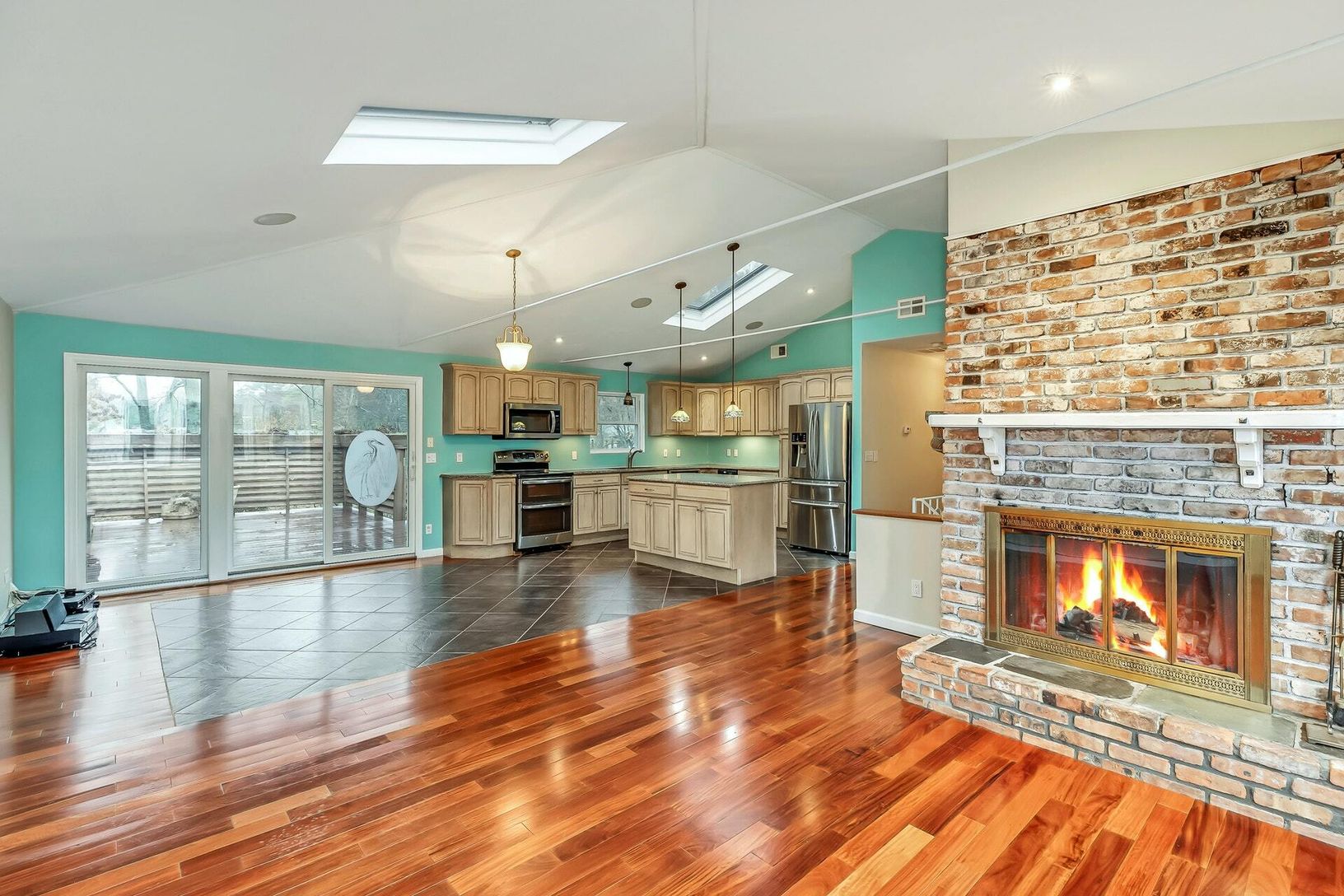  GREAT ROOM