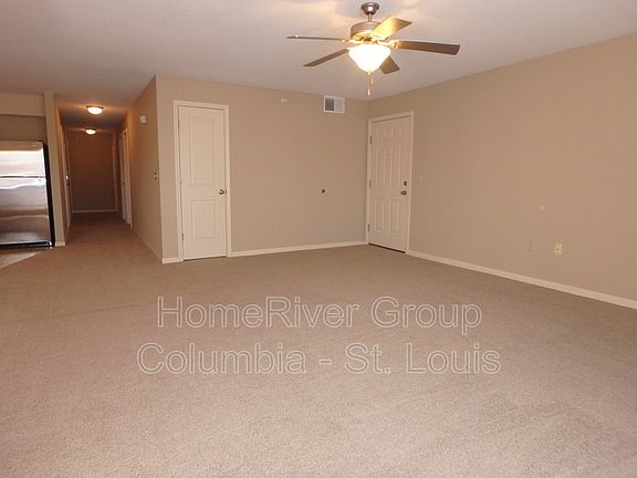 5th image of 1312 White Oak Ln #202