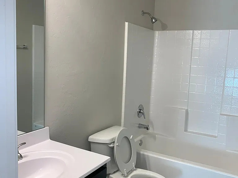 2932 Russell Rd — Photo 14