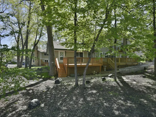 2764 Upland Ln N, Plymouth, MN 55447