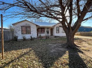 405 W Washington St, Lockney, TX 79241