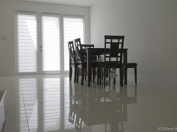 5th image of 10452 NW 66th St