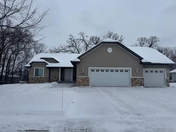 38161 Fieldstone Dr, North Branch, MN 55056