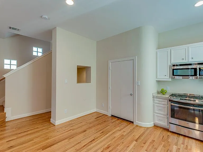 3703 Main Poplar Dr — Photo 4