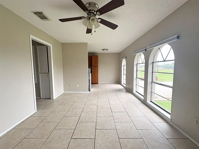 3021 Sycamore Ave #10 — Photo 1