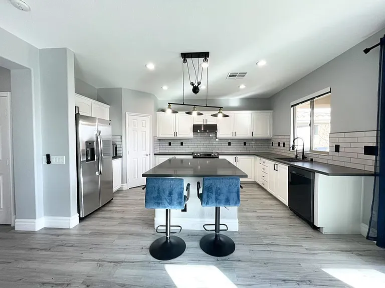 135 Tall Ruff Dr — Photo 6