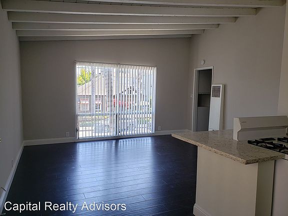 4th image of 1445 E 4th St APT 36