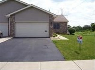 8633 Hayes St, Merrillville, IN 46410