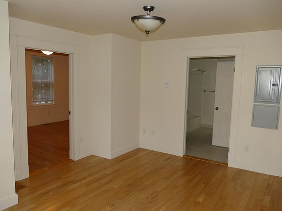 3rd image of 366 Lake Ave #1