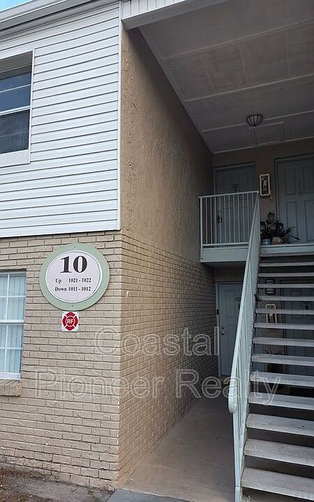 1st image of 7210 N Manhattan Ave APT 1021