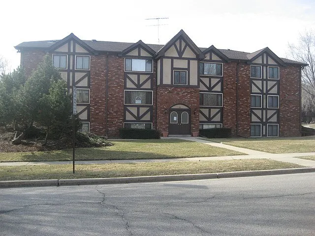 319 Dunning Ave APT 2A photo 1
