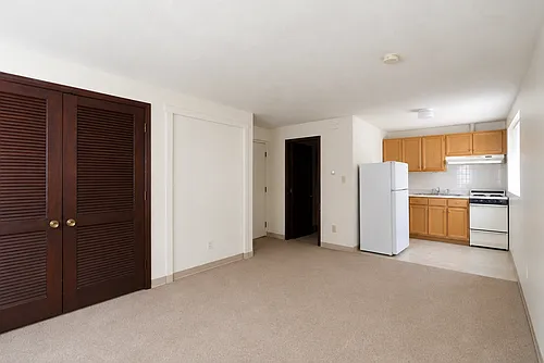 147 Summer St Photo 1