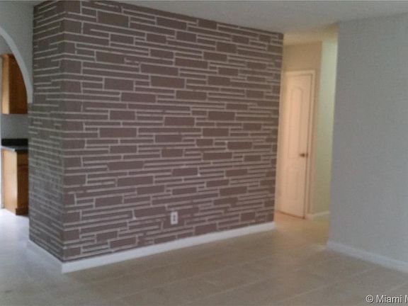 4th image of 2761 NW 24th Ct
