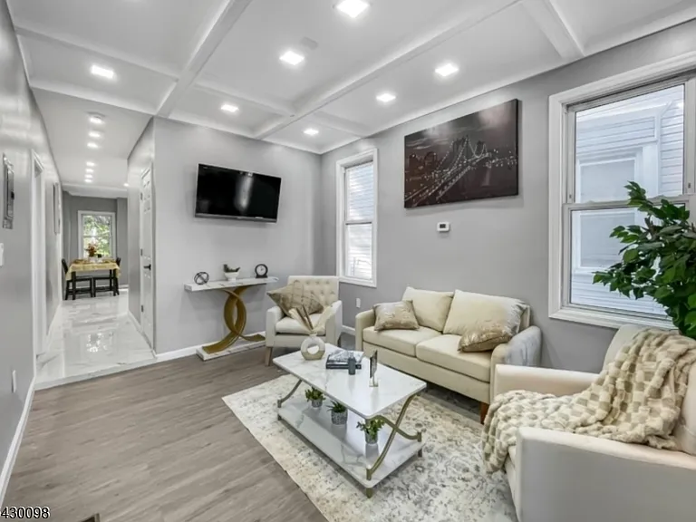 39 Brookdale Ave — Photo 5