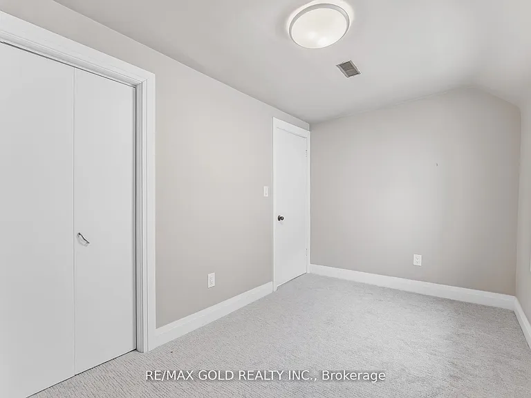 4445 Simcoe St — Photo 32