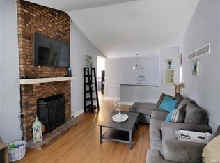 2469 Crystal Lawn Ct, Saint Louis, MO 63129