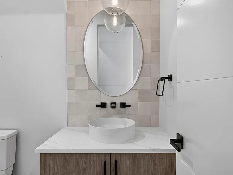 2100 E Island Cove Ln — Photo 11