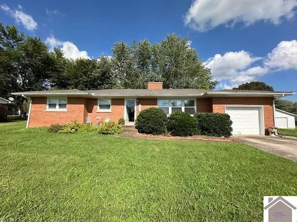 208 Maple St, Eddyville, KY 42038