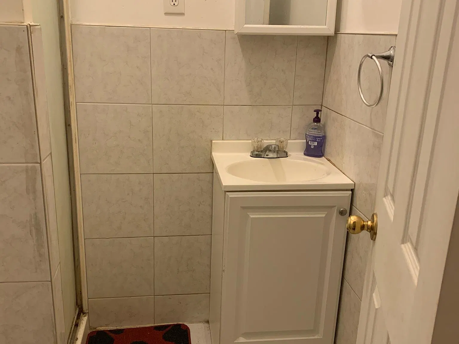 4 bed, 169 sqft, $950 — Photo 3