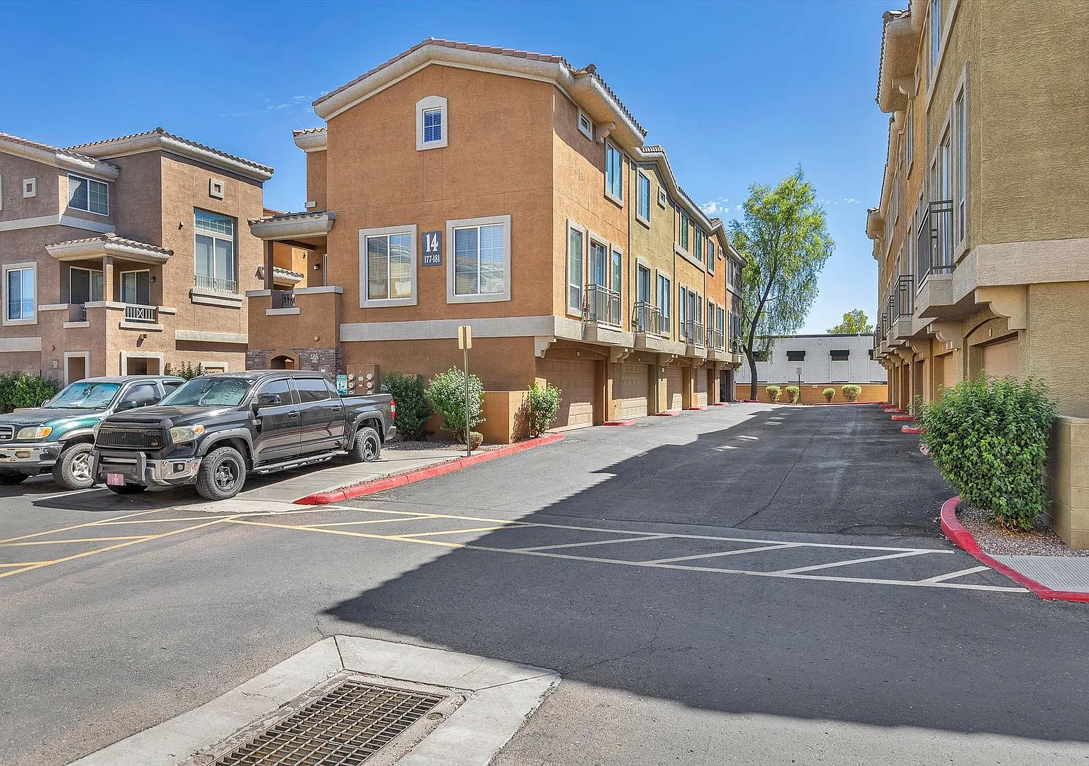 Updated 2 Bedroom 2.5 Bathroom Gated Community Home W/ Two Car Garage — Photo 3