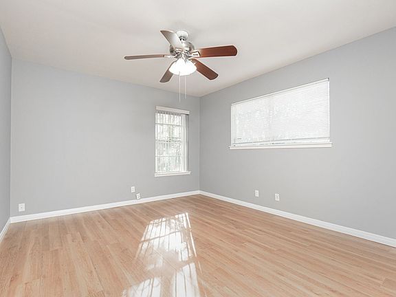 4th image of 5836 Sloan Dr