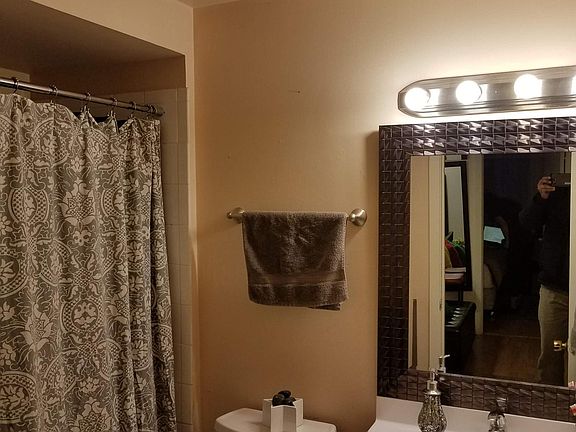 5th image of 1888 Jamestown Cir