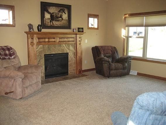 4th image of 4080 E Redford Dr