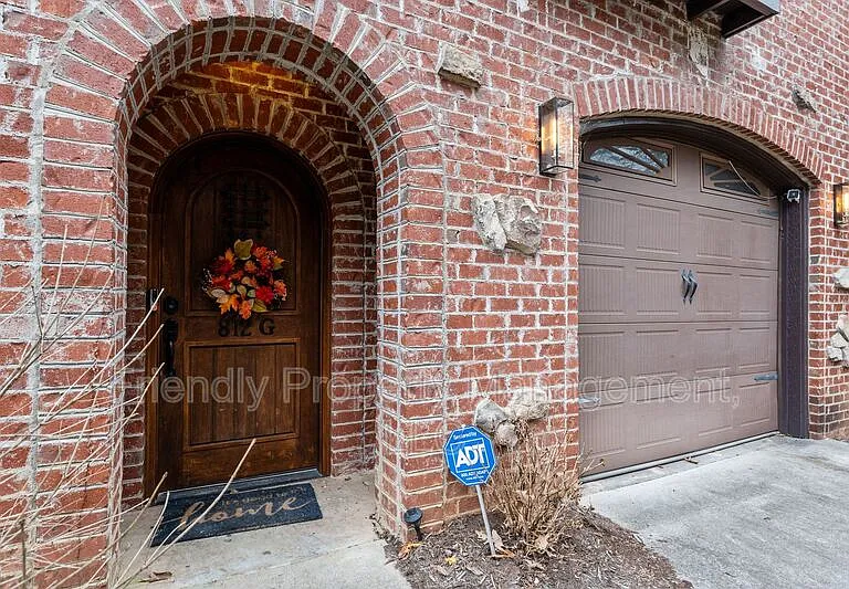 812 Pisgah Church Rd #G — Photo 2