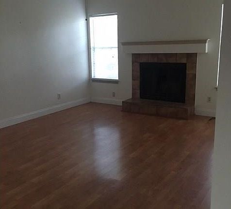 4th image of 852 Creekside Dr