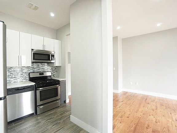 3rd image of 25 Fort Washington Ave APT 6G