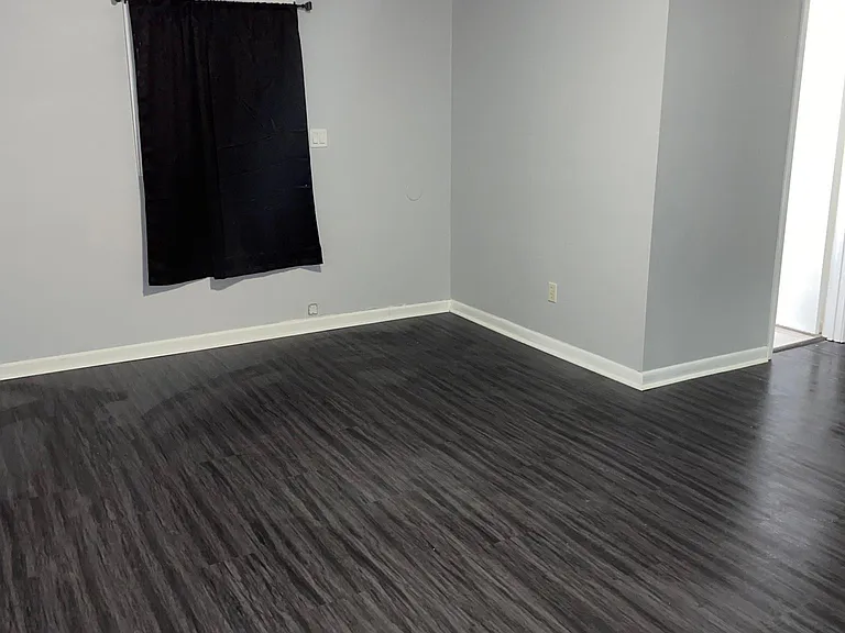 4063 Tara Dr — Photo 32