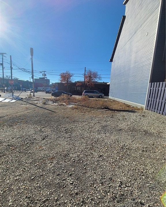 2nd image of 804 Middle St
