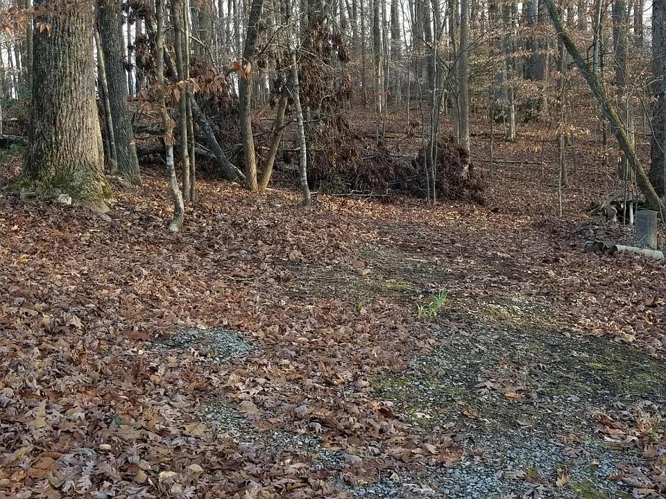1st image of 30 Dogwood Dr