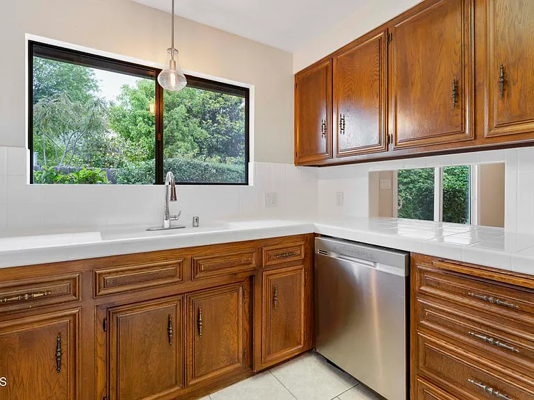 6347 N Muscatel Ave — Photo 11