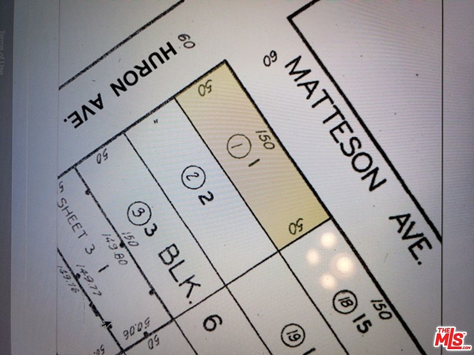 2nd image of 3906 Huron Ave